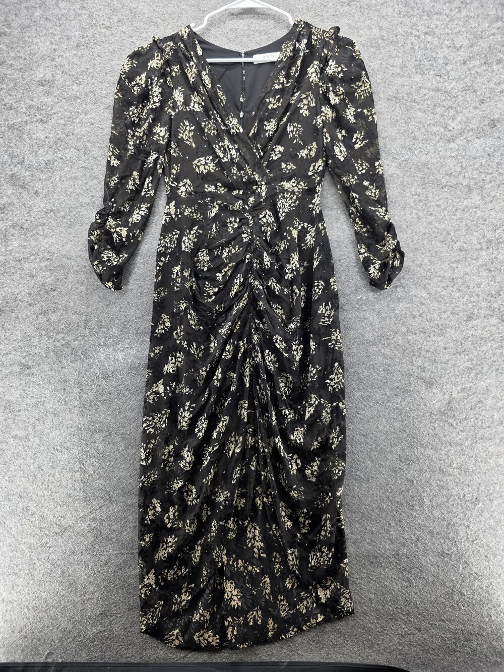 ASTR The Label Dress Womens Small Black Floral Ruched Midi V Neck ACDR100713BS